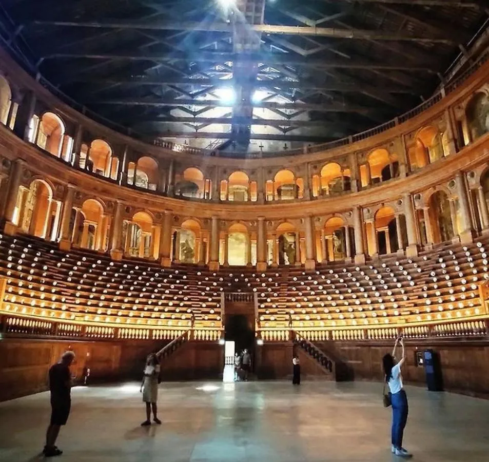 Parma Borgo Antico I I I Privat Parking Freeアパートメント 0*,